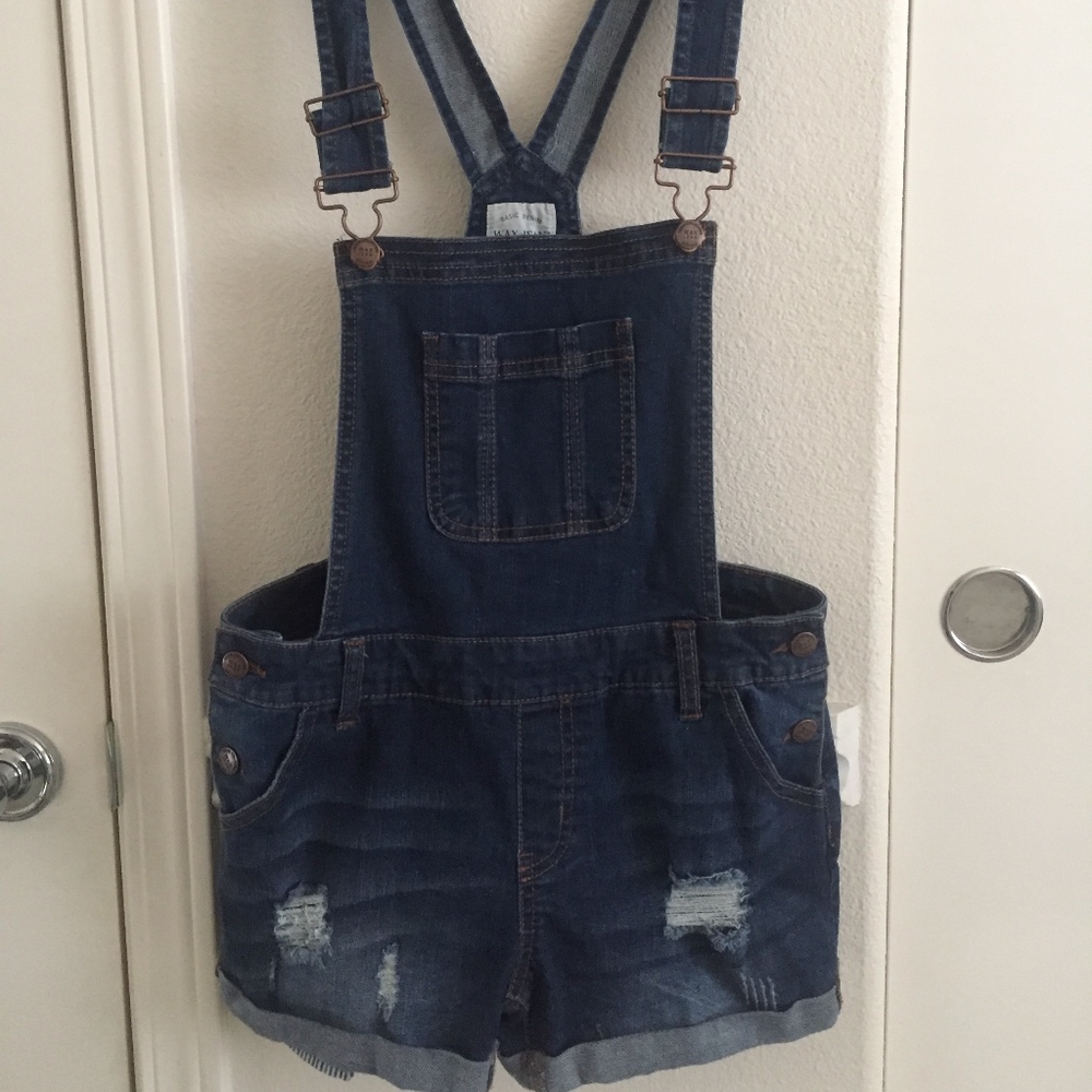 Overall shorts